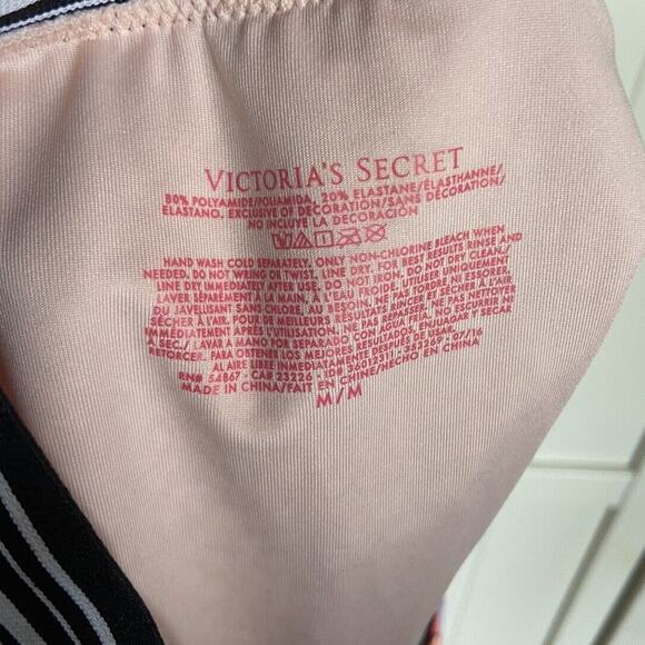 Victoria's Secret Womens Bikini Bottoms Sz M Cheeky Geometric Foil Coral Purple - Picture 4 of 5